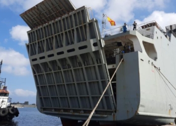 El buque ‘Ysabel’ atraca en Beirut con apoyo logístico para los cascos azules españoles
