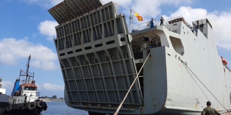 El buque ‘Ysabel’ atraca en Beirut con apoyo logístico para los cascos azules españoles