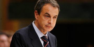 Zapatero expresa su apoyo a Massa en Argentina, junto a medio centenar de ex gobernantes e intelectuales