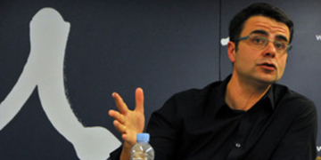 «Irán vive un cambio económico, pero aún no político», según un periodista español