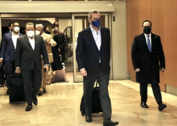 El Gobierno aprueba el acuerdo aéreo con Dominicana durante la visita de Abinader a España