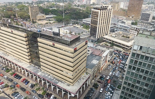 España presta 8,5 millones a Costa de Marfil para energías renovables