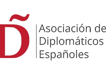 ADE cree que el Reglamento de la Carrera potencia el peso de los diplomáticos en los nombramientos