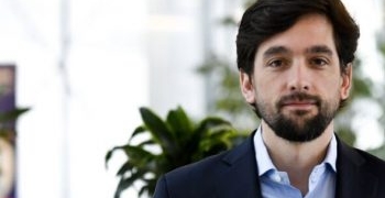 El PP incorpora a su lista para las europeas al ex líder de Ciudadanos Adrián Vázquez