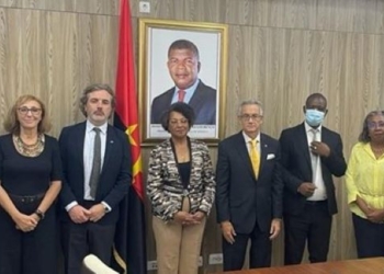 La AECID y el Instituto Cervantes impulsan la enseñanza del español en Angola