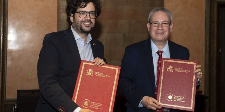 España y Chile destinarán 415.000 euros a educación, infancia y renovables en Iberoamérica