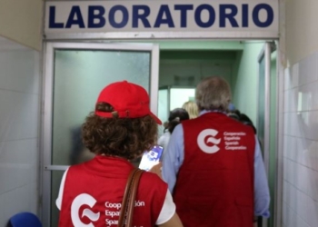 España aumenta a 75 millones de euros sus fondos para la red hospitalaria de Honduras