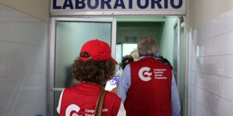 España aumenta a 75 millones de euros sus fondos para la red hospitalaria de Honduras