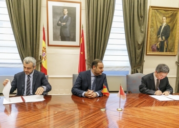 El gigante chino CTRIP y AENA impulsarán el tráfico aéreo entre España y China