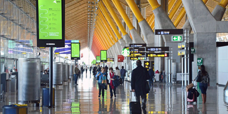Entran en vigor las medidas sanitarias para los pasajeros procedentes de China