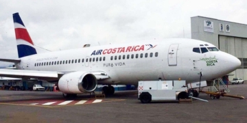 El Gobierno actualiza el convenio aéreo con Costa Rica en vísperas de la visita de Sánchez