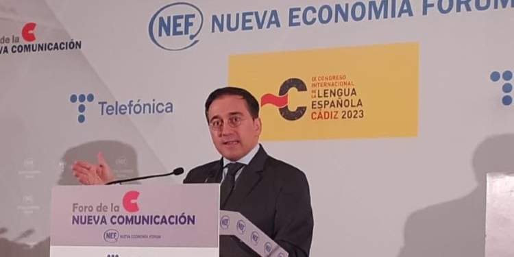 Albares defiende el español como “lengua de prestigio de la diplomacia internacional”