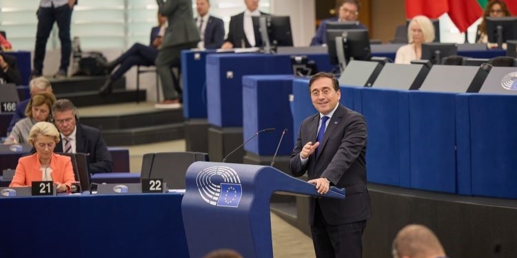 Albares ante la Eurocámara: la Presidencia española es un “momento decisivo” antes de las elecciones europeas