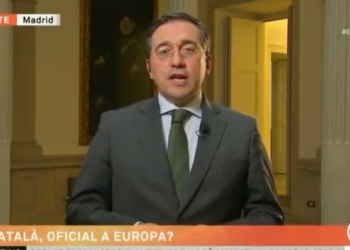 Albares admite que no habrá un acuerdo en la UE sobre las lenguas antes de la investidura