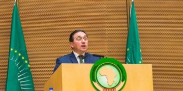 Albares anuncia en Addis Abeba una aportación de 70 millones para el desarrollo de África