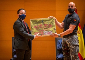 Albares y Marlaska homenajean a los policías que participaron en la evacuación de Kabul