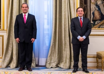 Primera reunión de Albares con el electo secretario general iberoamericano, Andrés Allamand