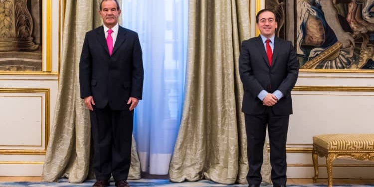 Primera reunión de Albares con el electo secretario general iberoamericano, Andrés Allamand