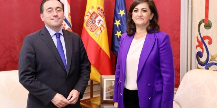 Albares anuncia una partida presupuestaria de 1,15 millones de euros para el Observatorio del Español