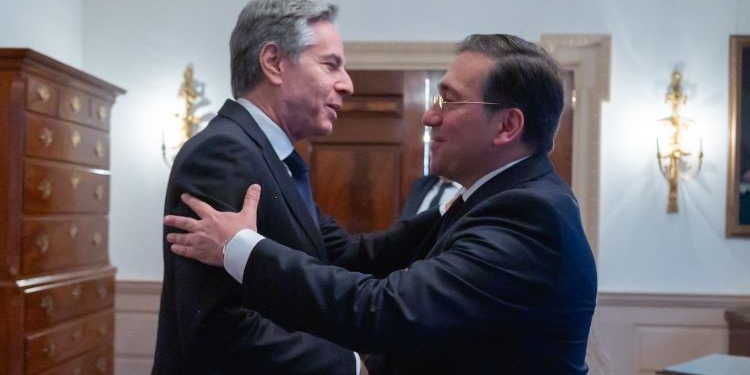 Albares asegura que Blinken “respeta” la posición de España sobre el Estado palestino