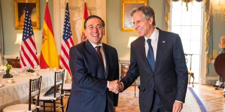 Blinken asegura a Albares que las negociaciones sobre Palomares “se retomarán pronto”
