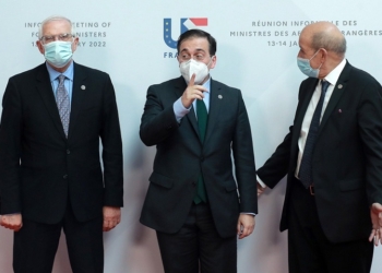 Albares: “Rusia no puede imponer quién entra o no entra en la OTAN”