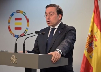 Albares respalda en Bruselas la imposición de sanciones europeas a Hamás y a “los colonos violentos”