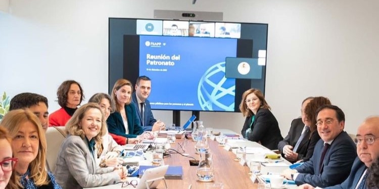 Albares y Calviño defienden la internacionalización de las administraciones españolas