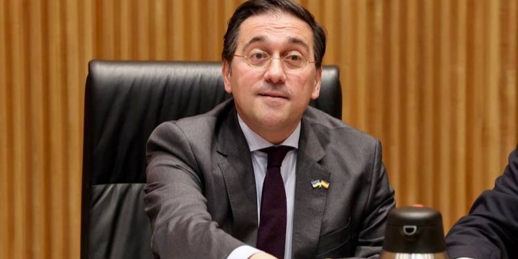 Albares se vuelve a quedar solo en el Congreso en la defensa del nuevo rumbo con Marruecos