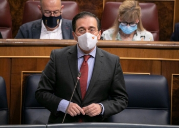 Albares asegura que España “no tiene nada que ocultar” por la venta de armas a Turquía