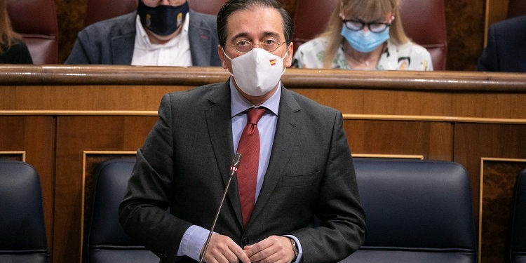 Albares asegura que España “no tiene nada que ocultar” por la venta de armas a Turquía