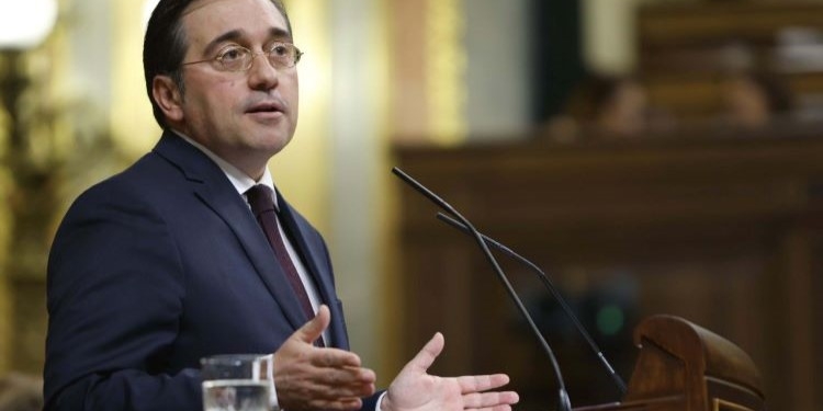 Albares: “Israel es un país amigo” pero “el horizonte de esperanza es el Estado palestino”