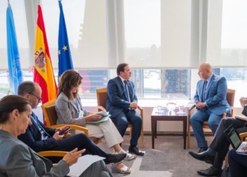 Albares pide personalmente al fiscal de la CPI que investigue la muerte de Emma Igual