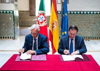 Albares aprovecha la gesta Magallanes-Elcano para pedir “una Europa con visión ibérica”