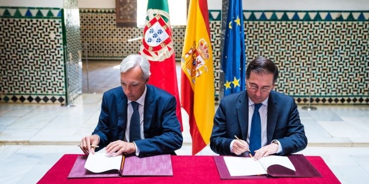 Albares aprovecha la gesta Magallanes-Elcano para pedir “una Europa con visión ibérica”