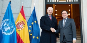 Albares recibe a De Mistura pocos días después de retomar en Rabat el idilio con Marruecos