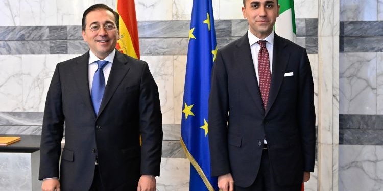 Albares: “No es novedoso que Italia se aprovisione de gas argelino, al igual que hace España”