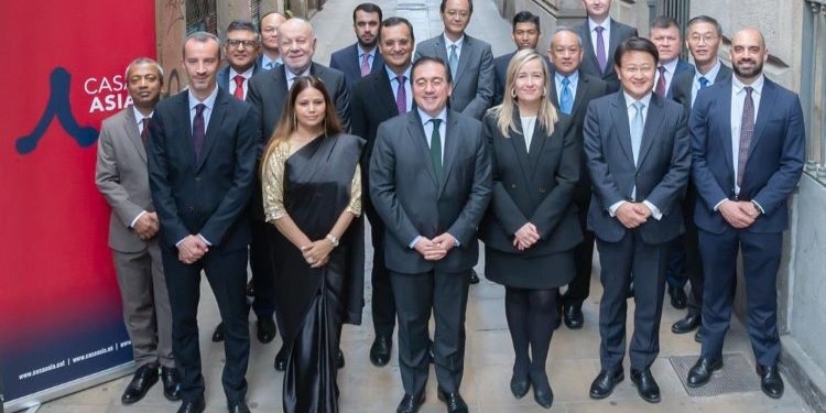 Albares aborda con los embajadores asiáticos el peso geopolítico “crucial” de la región Asia-Pacífico