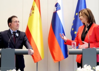 Albares aborda en Eslovenia la unidad europea frente a Rusia y “la política exterior feminista”