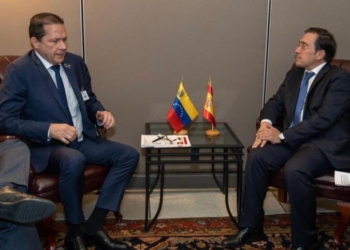 El canciller de Venezuela pide a Albares una relación basada en “la autodeterminación de los pueblos”