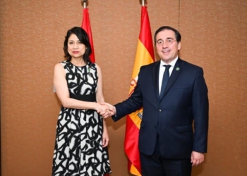 La nueva canciller peruana agradece el apoyo de España a la democracia en su país