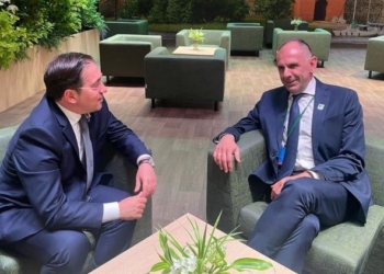 Albares mantiene su primer contacto con el nuevo ministro griego de Exteriores