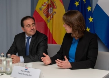 Albares condena ante sus colegas de la UE el ataque de Irán y pide “contención y desescalada”