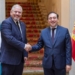 El canciller hondureño aborda con Albares los “fondos de salud” denegados por España