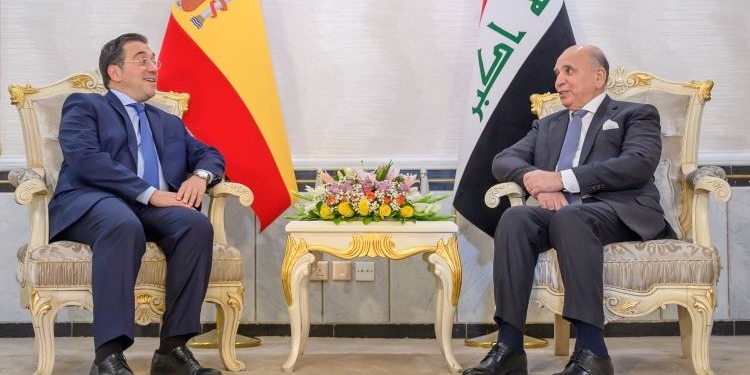 Albares asegura que las tropas españolas se irán de Irak “cuando Bagdad lo considere conveniente”