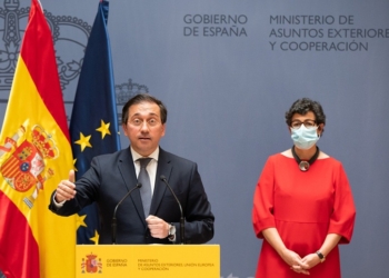 Afganistán y las vacunas: Exteriores saca pecho en su balance de 2021