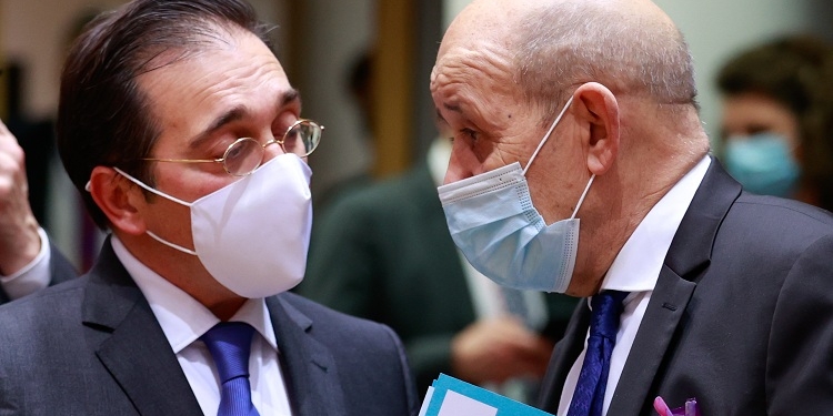 Los ministros de Exteriores de la UE incluyen a Putin y Lavrov en su lista negra de sanciones