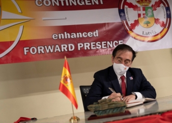 Albares denuncia el uso de los inmigrantes “como armas” en “las fronteras este y sur de la OTAN”