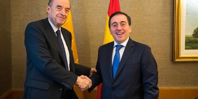 España será país acompañante, y no anfitrión, en las conversaciones de Colombia con ELN