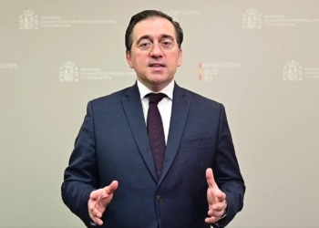 Albares anuncia siete millones de euros a Ucrania para refugios, clínicas móviles y víctimas sexuales